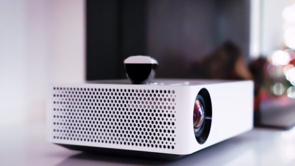 LG CineBeam S : un nouveau videoprojecteur 4K avec du style