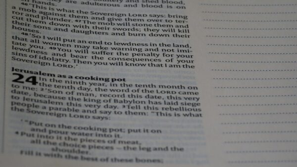 « Let him cook », « cooked » : que veulent dire ces expressions qu’on croise sur le net?