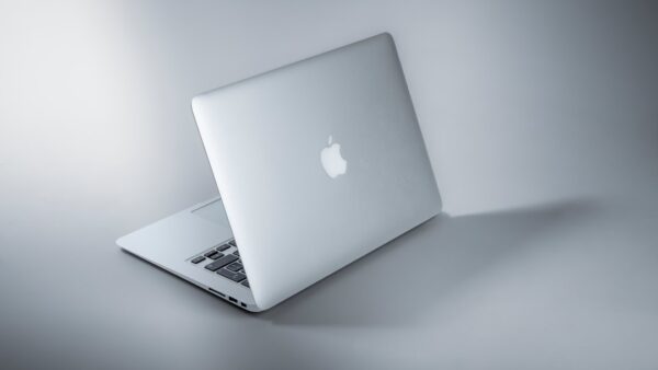 Récemment augmenté, le MacBook Neo d’Apple tombe en promotion pour les soldes