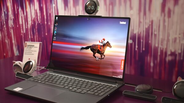 Moins de 850 € pour ce laptop Lenovo polyvalent (165 Hz, AMD Ryzen 7, SSD d’1 To) grâce aux soldes d’été