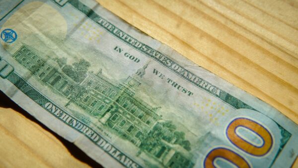 180 000 dollars par an, un salaire insuffisant pour vivre : comment le boom de l’IA ruine les cadres et les chasse de San Francisco