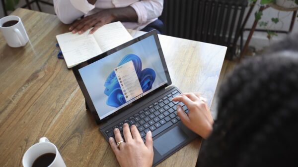 Microsoft Teams va intégrer une IA qui écoute vos réunions et explique ce que vous ne comprenez pas