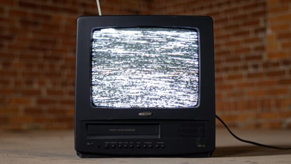 TV Time ferme le 15 juillet : comment sauver vos séries sur BetaSeries, l’alternative française