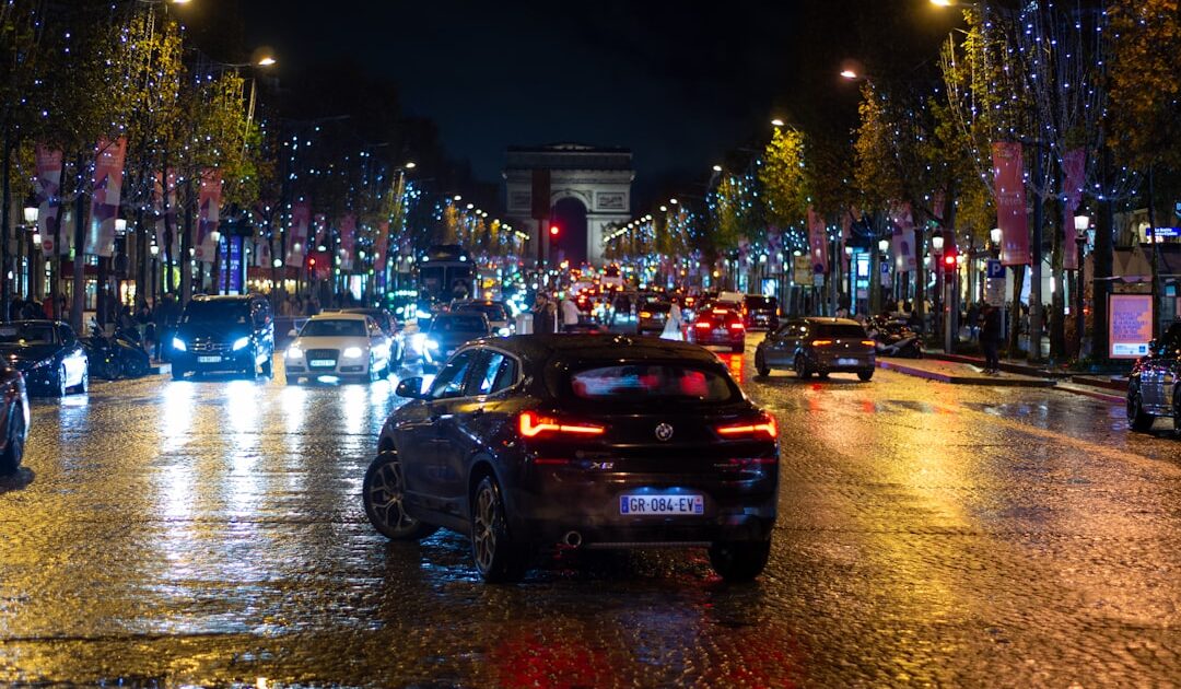 France 2 se plante sur la voiture électrique, un moteur chinois dans la R5 et le FSD arrive sur les Tesla HW3: le récap’ Vroom de la semaine