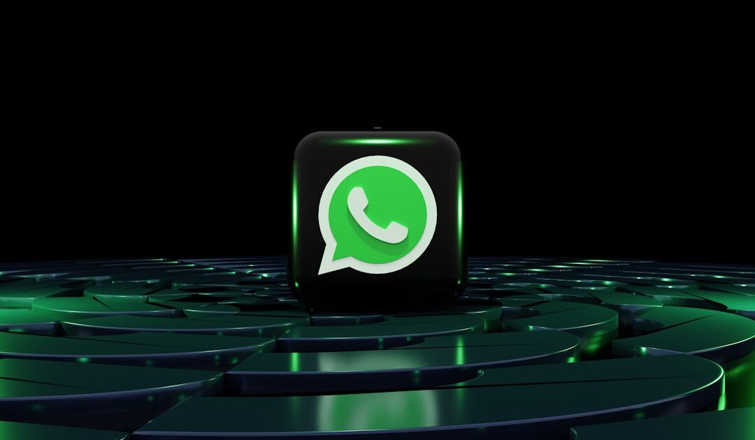 WhatsApp mise sur les pseudos, la gendarmerie s’attribue la chute d’YggTorrent et une hackeuse s’invite dans les caméras du Mondial : on vous raconte la semaine Cyberguerre