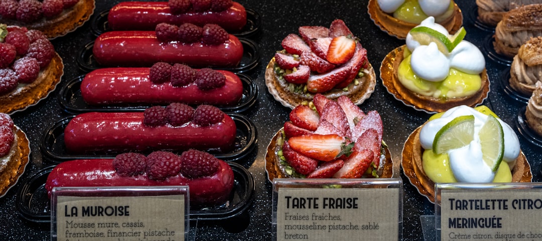 « L’amateur de petits fours à Monte Carlo » : pour son premier meeting, Edouard Philippe se montre sans pitié envers Jordan Bardella