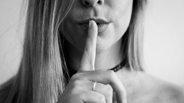 Une fausse extension Perplexity espionne discrètement les internautes sur Chrome