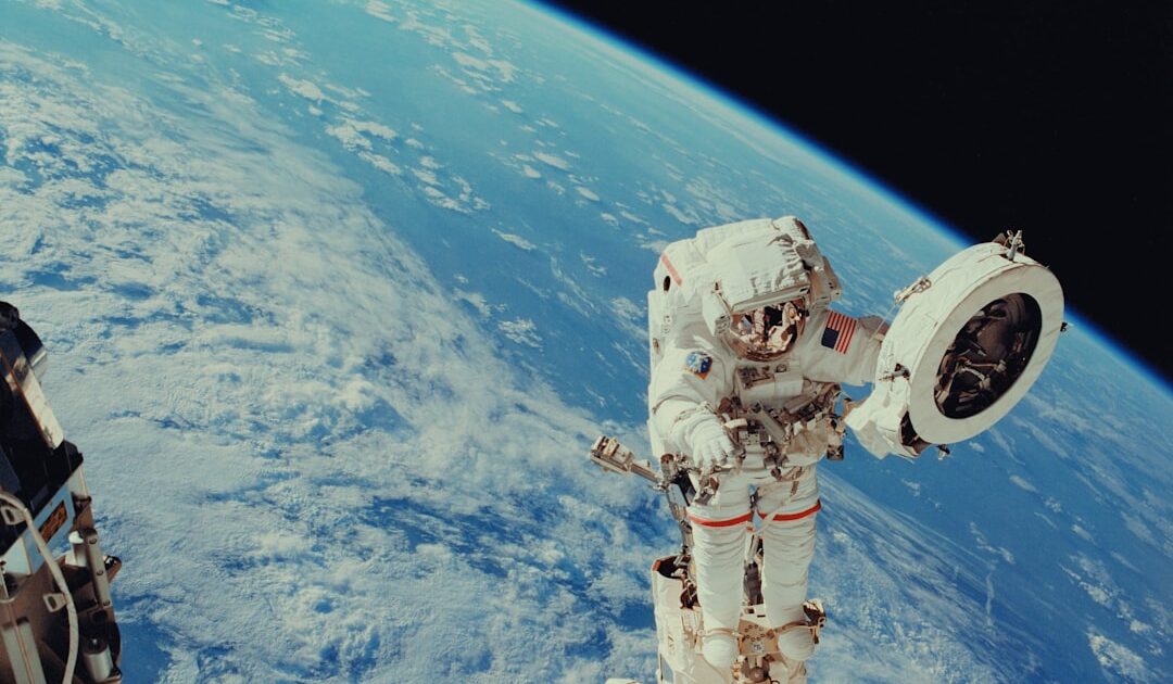 NASA : une mission d’urgence lancée pour empêcher un télescope de s’écraser sur Terre