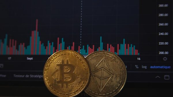 Bitcoin et Ethereum : Les résistances freinent le rebond du marché crypto – Steady Lads