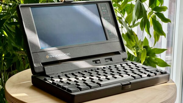 System76 lance son Adder Pro 15 : un PC portable OLED et RTX 5070 voué aux gamers sous Linux
