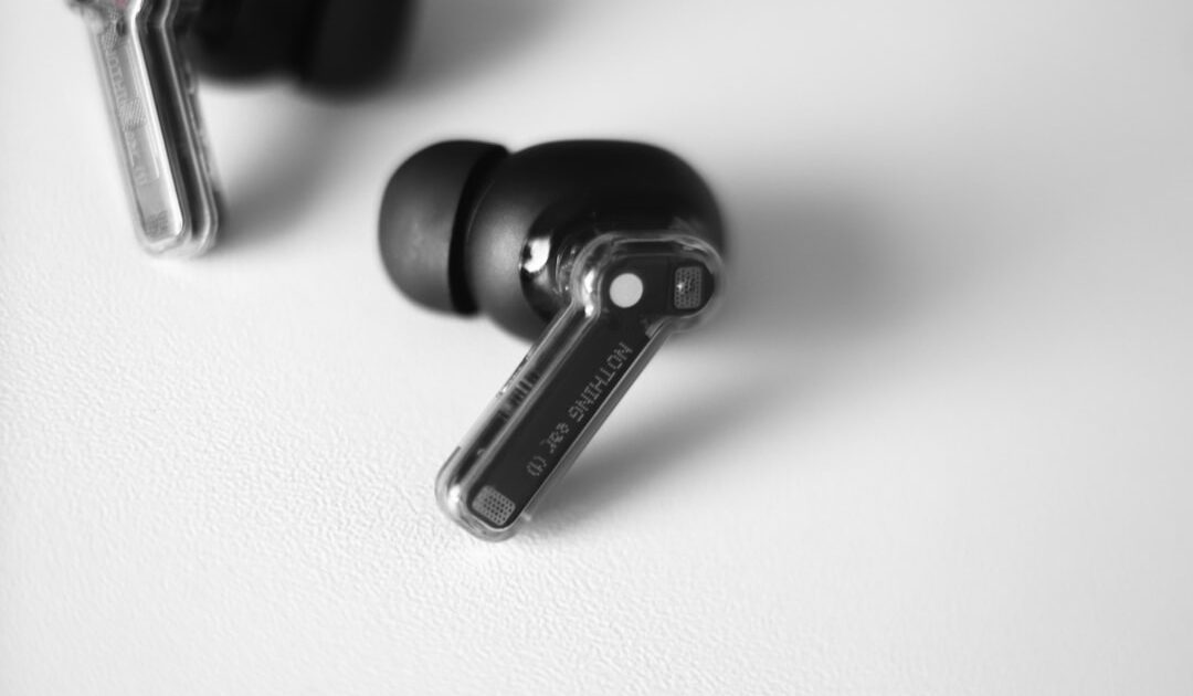 Test Nothing Ear (3a) à 99 euros : un design qui détonne et une innovation bluffante