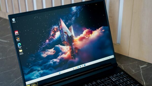 Soldes : l’Acer Predator Helios 16 AI avec RTX 5090 perd 720 euros chez E.Leclerc