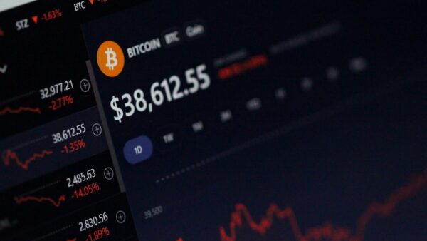 Vente de 3 500 BTC par Strategy : c&rsquo;est bon pour le marché, selon Grayscale