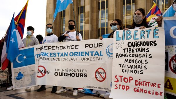 Les États-Unis rétablissent les sanctions contre les ventes de pétrole iranien – Quel impact sur les marchés ?