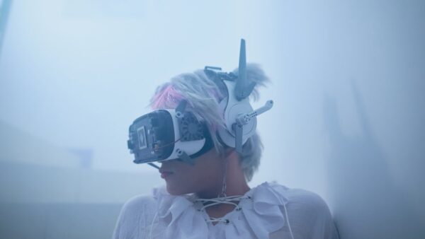 Meta déclare la guerre aux lunettes connectées trafiquées, la caméra va être désactivée