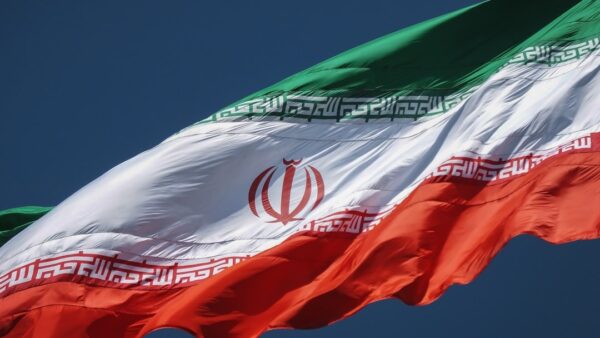 Iran : deuxième jour de frappes américaines, le terminal pétrolier de Kharg touché