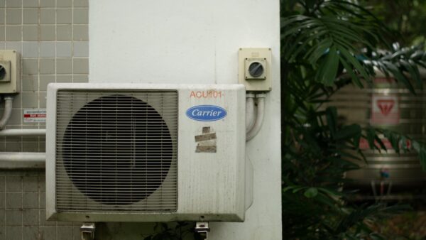 Faut-il laisser la climatisation allumée toute la journée ? L’ADEME tranche la question