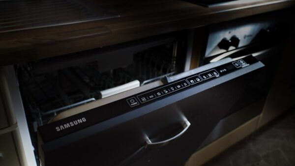 J’ai testé la Samsung HW-Q990H : la barre de son Dolby Atmos qui se rapproche plus que jamais d’un vrai home cinéma