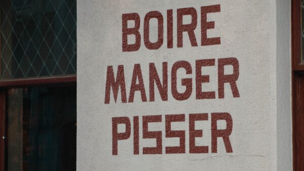 Où manger les meilleures glaces de l’été à Paris ? Notre sélection d’adresses incontournables et insolites