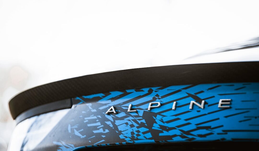 On a vu le prototype de l’Alpine A110 électrique : voici comment elle pourra « surpasser l’A110 thermique dans tous les domaines » selon son patron