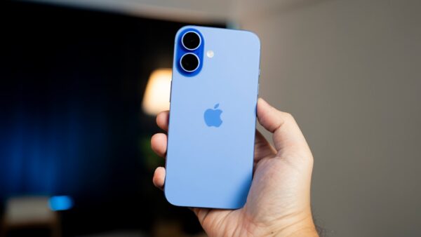 Que signifie le point bleu en haut de votre iPhone ?