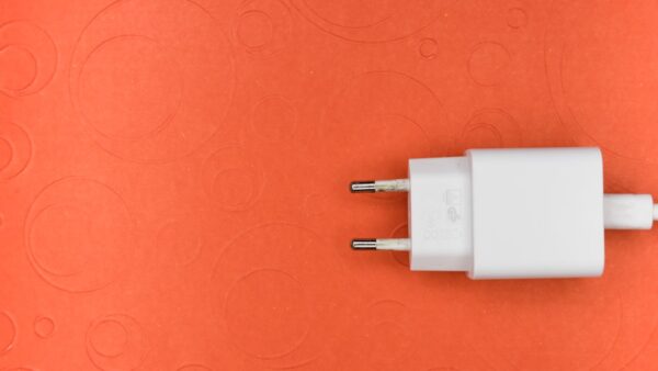 On a trouvé le chargeur ultime pour voyager léger (5 ports, 160W) et il est soldé à -22 %