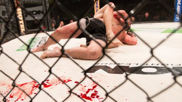 MMA: retour raté et blessure pour Connor McGregor, défaite rapide de Benoît Saint Denis