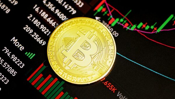 Trump réinvestit ses gains crypto en actions et obligations