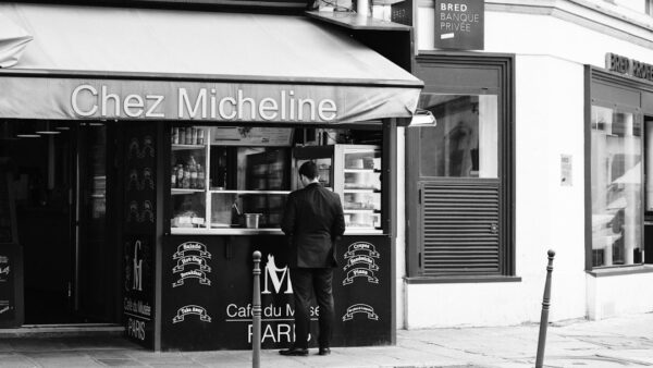 Chef-d’œuvre millénaire à 1 milliard d’euros ou outil de « soft power » français, quelle est la véritable valeur de la tapisserie de Bayeux ?