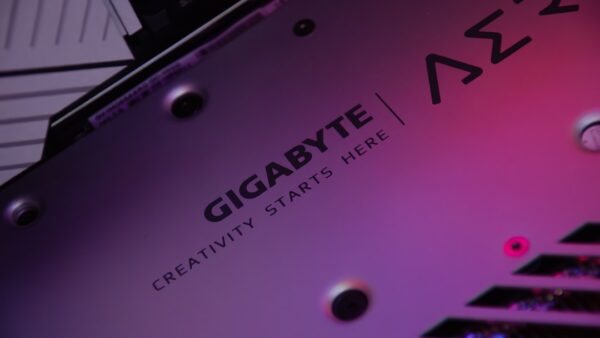 Darty fait fondre le prix du Gigabyte A18 Pro, un PC portable XXL avec RTX 5080
