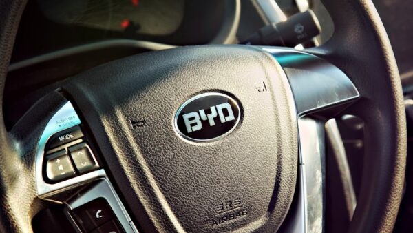 Cette BYD perd son moteur sur la route, que s’est-il passé ?