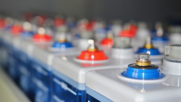 Batterie amovible obligatoire : ces appareils connectés vont échapper à la nouvelle règle de l’UE