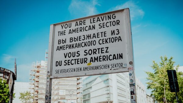 Un rachat à 12 milliards : le géant américain de la livraison de repas Uber casse sa tirelire et part à la conquête du monde