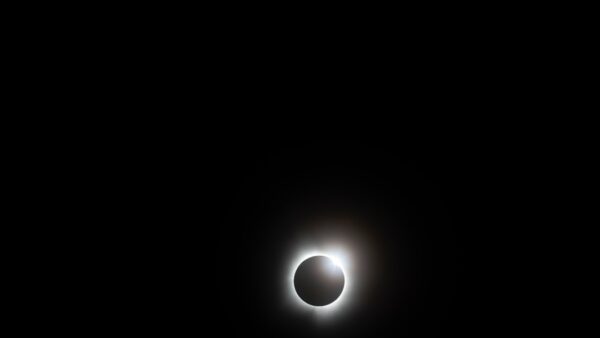 Lors de l’éclipse solaire du 12 août 2026, il ne faut pas réutiliser vos vieilles lunettes de 1999