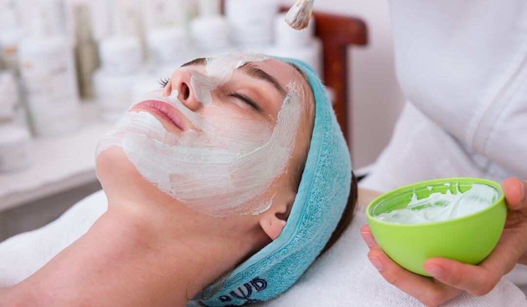 Zoom sur les 5 nouveaux soins visage les plus bluffants à tester d’urgence pour l’été