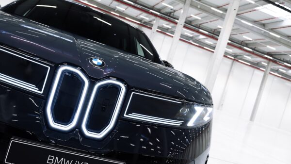 1500 km en BMW iX3 jusqu’aux Pays-Bas : la promesse d’une rupture technologique à l&rsquo;épreuve de la route