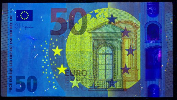 Un forfait à 1,49 euro, un pour la 5G+ et un pour voyager, voici la sélection de la semaine
