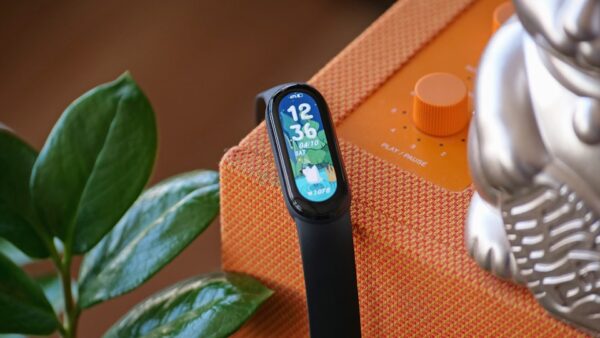 J’ai testé le Xiaomi Smart Band 10 Pro, il ne lui manque pas grand chose pour devenir une référence