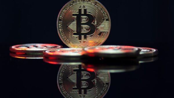 Crypto : De faux policiers volent plus de 5 millions de dollars au Royaume-Uni