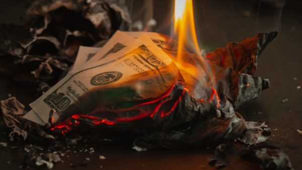 Le pétrole flambe au-dessus des 90 dollars : les marchés plus que jamais pessimistes face à la poursuite des frappes au Moyen-Orient