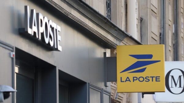 La Poste va rendre certains de vos timbres périssables : voici la date à retenir