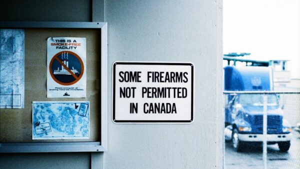 Canada taxé à 50 % : Trump sort une arme jamais utilisée depuis 1930