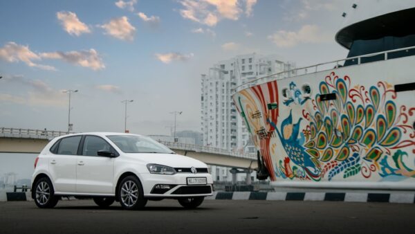 Moins de 18 000 € : la nouvelle Volkswagen Polo électrique enterre la Renault 5 Five sur tous les points