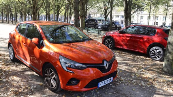 542 nouveaux modèles de voitures en 5 mois en Chine : même BYD juge cela « complètement absurde »