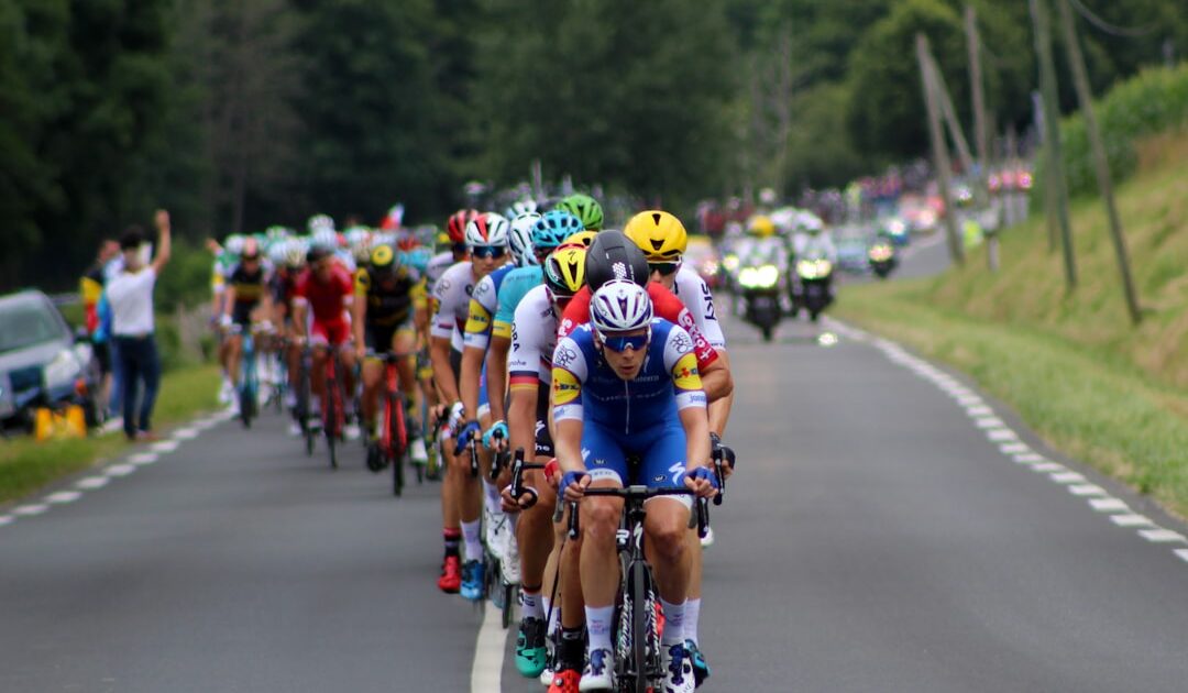 Tour de France: le Belge Jasper Philipsen remporte la 17e étape à Voiron