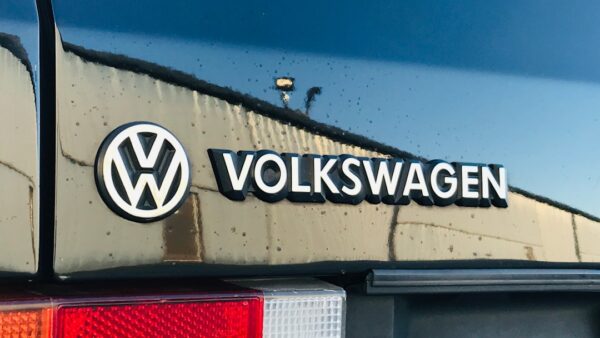 Moins de 18 000 € : Volkswagen enterre-t-il déjà la Renault 5 avec sa nouvelle ID. Polo ?