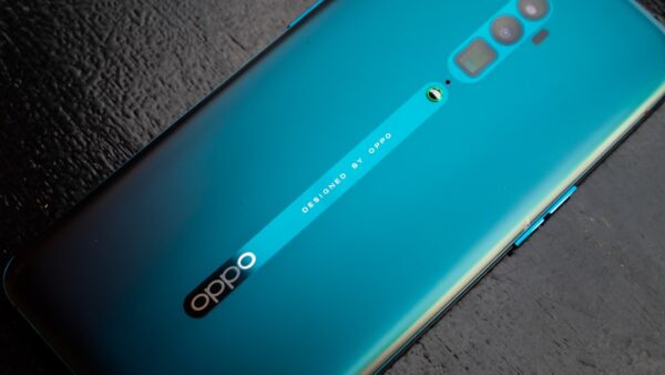 Oppo Find X10 : ces photos volées révèlent un design très inspiré de l’iPhone 17 Pro