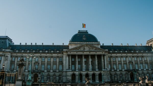 Juge et partie : Bruxelles colle une sanction à 890 millions d’euros à Google pour ses mauvaises habitudes