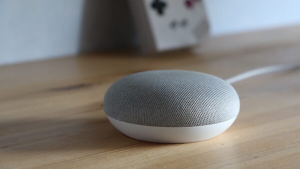 Votre vieux Google Home Mini gagne une seconde vie grâce à Gemini Live