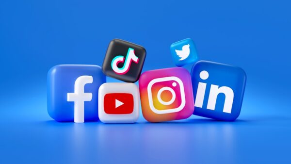Réseaux sociaux interdits aux moins de 15 ans : l’exemple australien n’augure rien de bon